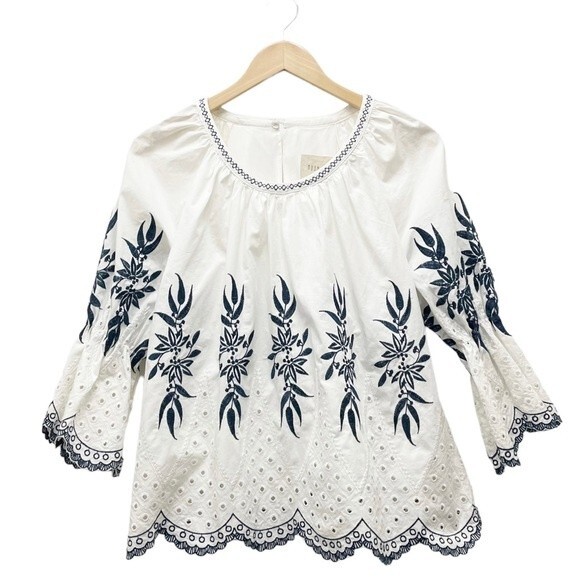 Moon River Embroidered Eyelet Scalloped Hem Boho Top White & Blue Size Small - Picture 2 of 12